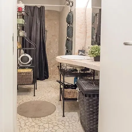 C013 - Camerano, Nuovo Bilocale In Centro Storico Камерано